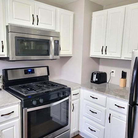 Apartment With Brand New Furniture And Large Parking West Seneca Ngoại thất bức ảnh