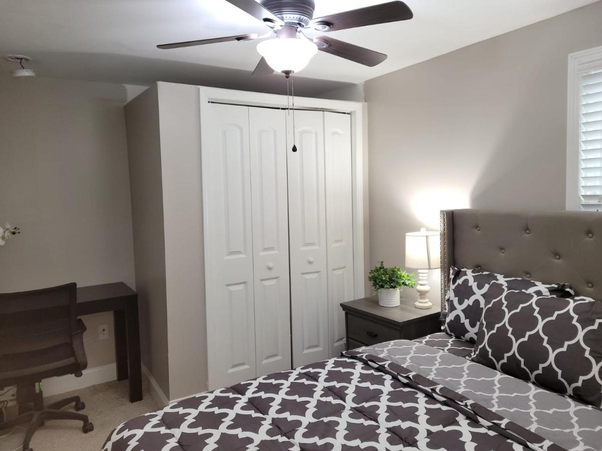 Apartment With Brand New Furniture And Large Parking West Seneca Ngoại thất bức ảnh